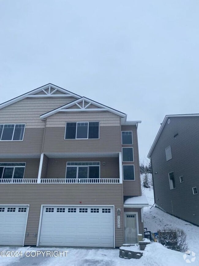Building Photo - 20349 Riverside Dr