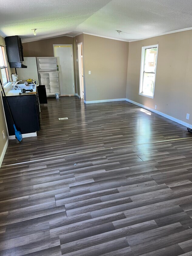 Foto principal - 217 Shuffler Rd