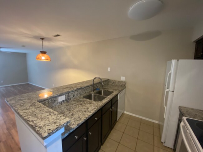 Foto del edificio - 4489 Little River Inn Ln