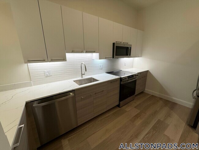 Foto del edificio - 1079 Commonwealth Ave