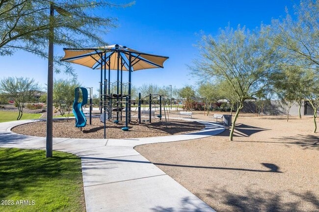 Building Photo - Charming Newer 3 Bed 2 Bath Single Level H...