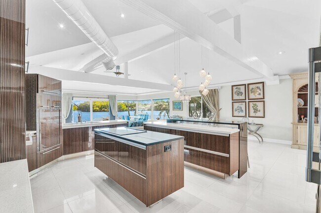 Foto del edificio - 655 Castilla Ln