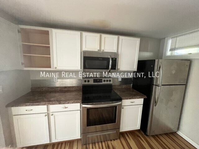 Foto del edificio - 115 Ellsworth Rd