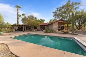 Building Photo - 1710 W Camino Dr