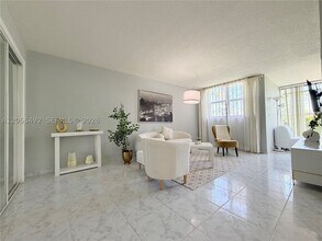 Building Photo - 9410 W Flagler St