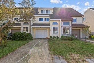 Building Photo - 3860 Chimney Creek Dr