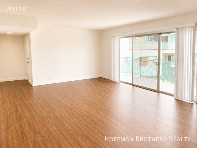 Building Photo - 3772 Lockland Dr
