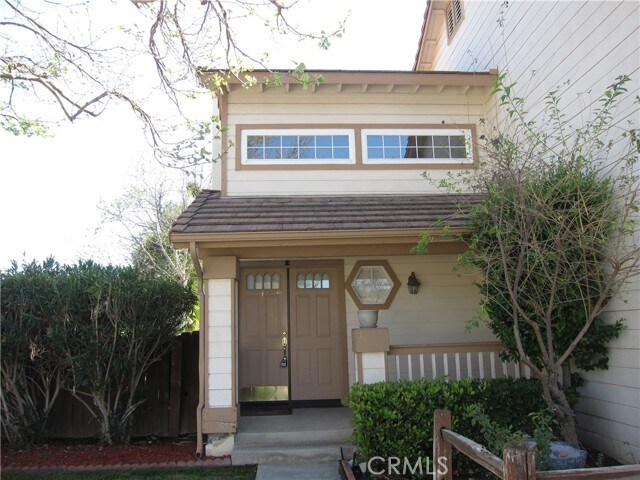 Foto del edificio - 23801 Sierra Oak Dr