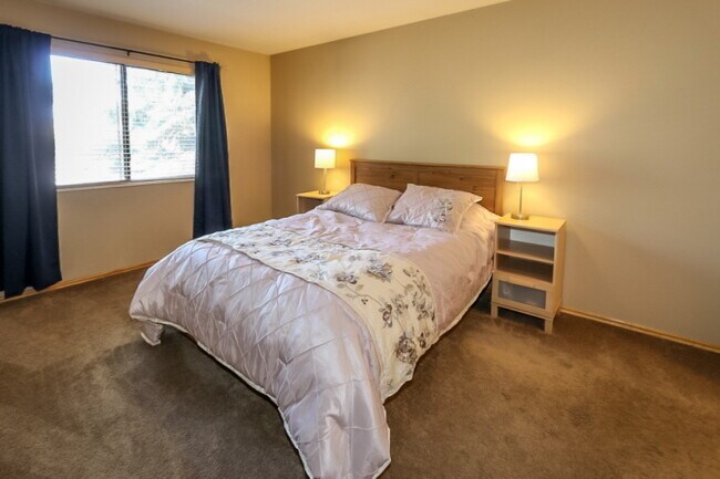 Building Photo - 2 Bedroom Park City Condo at Powderwood