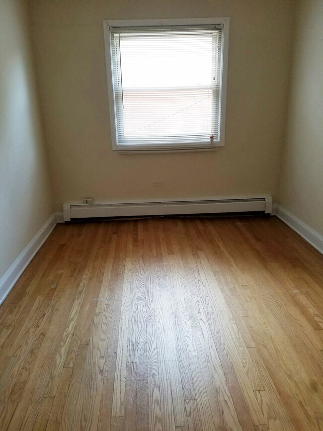 Foto del edificio - 1743 W Bryn Mawr Ave