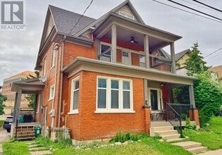 Building Photo - 94-94 Scott St
