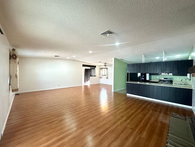 Foto del edificio - Spring Valley