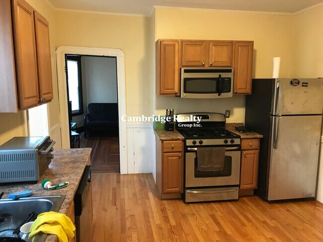 Foto del edificio - 294 Highland Ave