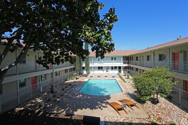 Foto del edificio - Creekline Apartments