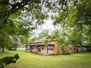 Building Photo - 102 Besch Wilburn Ln
