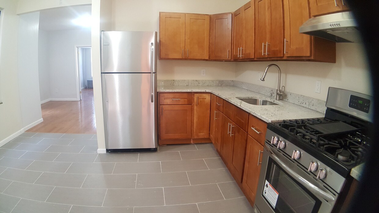 Modern Kitchen /Living room - 370 New Jersey Ave