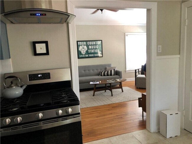 Foto del edificio - 2920 Windsor Rd