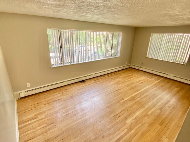 Foto del edificio - Corona Manor