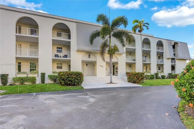 Foto del edificio - 775 Jeffery St