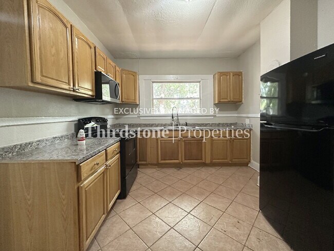 Foto del edificio - 920 Alderside St