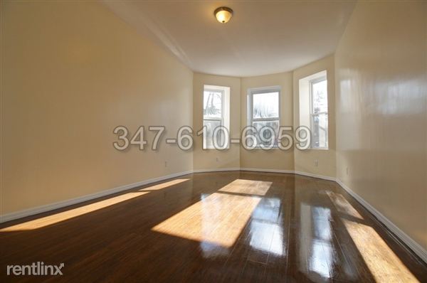 Building Photo - 476 Chauncey St