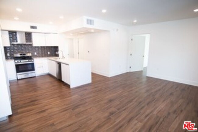 Foto del edificio - 1225 Wellesley Ave