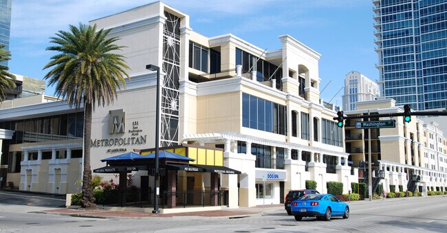 Metropolitano en el lago Eola - 151 E Washington St