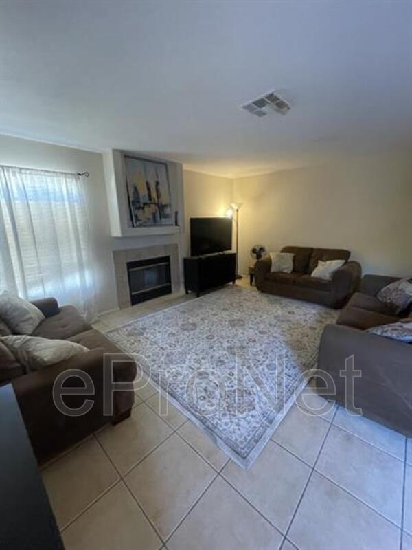 Foto del edificio - 2760 Stargate St