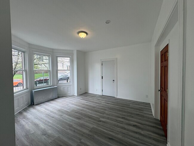 Foto del edificio - 139 Clifton Ave
