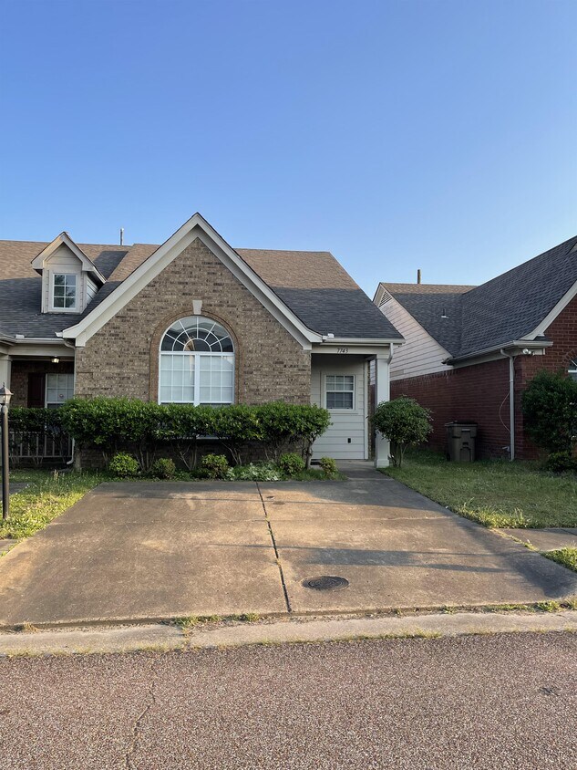 Primary Photo - 7743 Lipscomb Dr