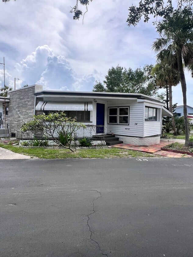 Foto principal - Regency Cove 55+ Gated Community - Stunnin...