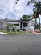 Building Photo - 4851 W Gandy Blvd