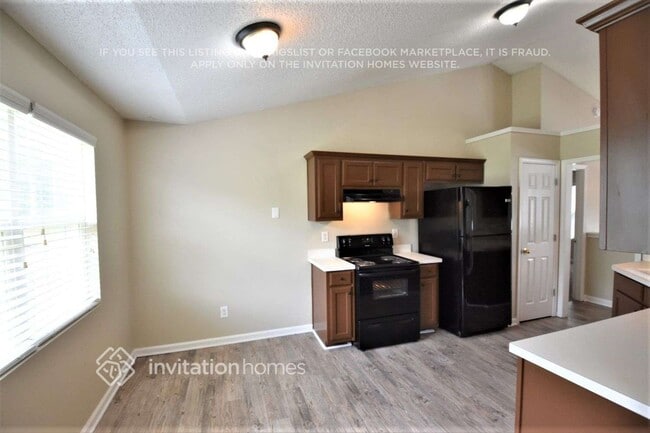 Foto del edificio - 176 Ashland Creek Ct