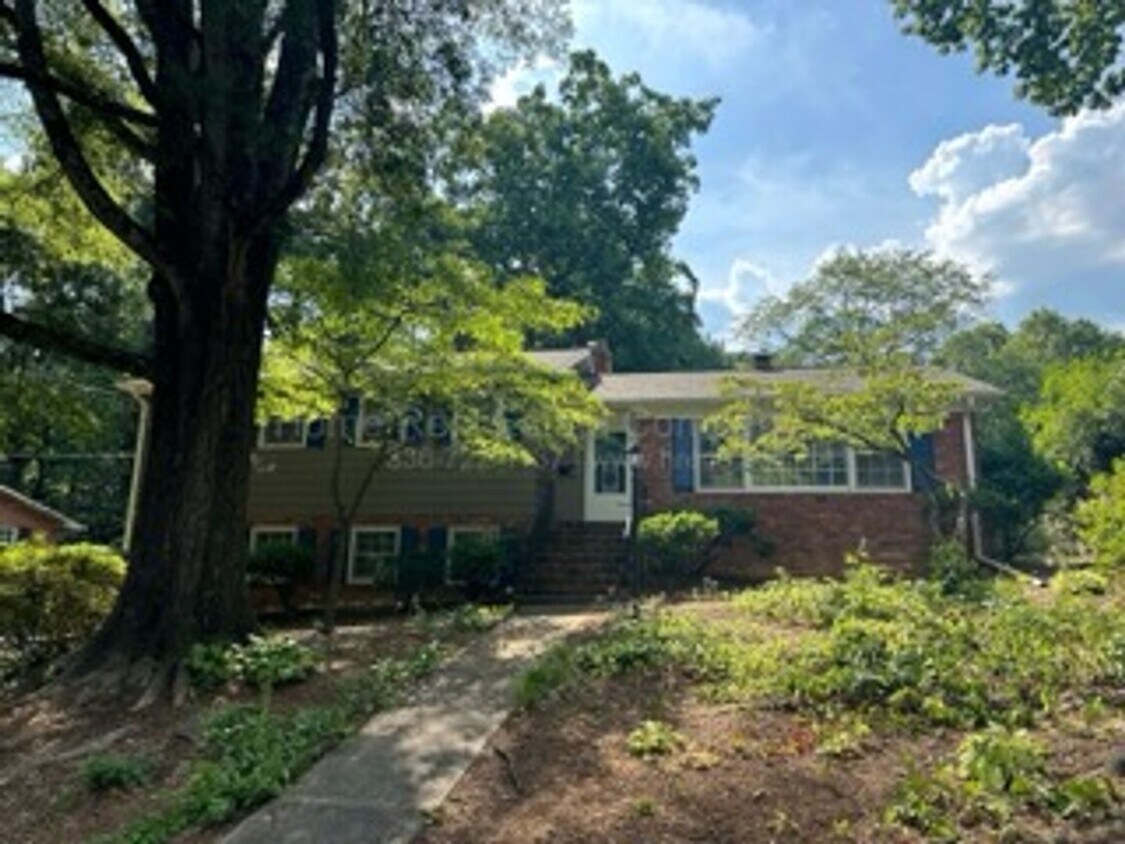 Primary Photo - 2831 St Claire Rd