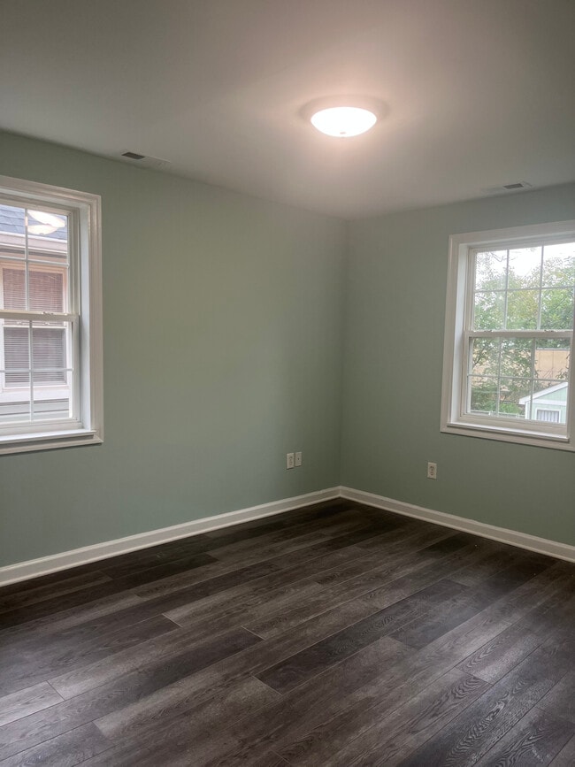 Building Photo - 4646 Minnesota Ave NE