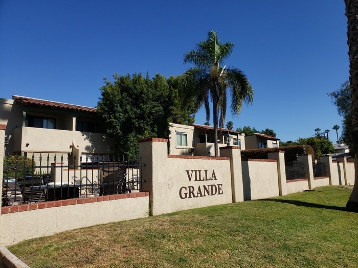 Foto principal - Rare La Mesa Find!