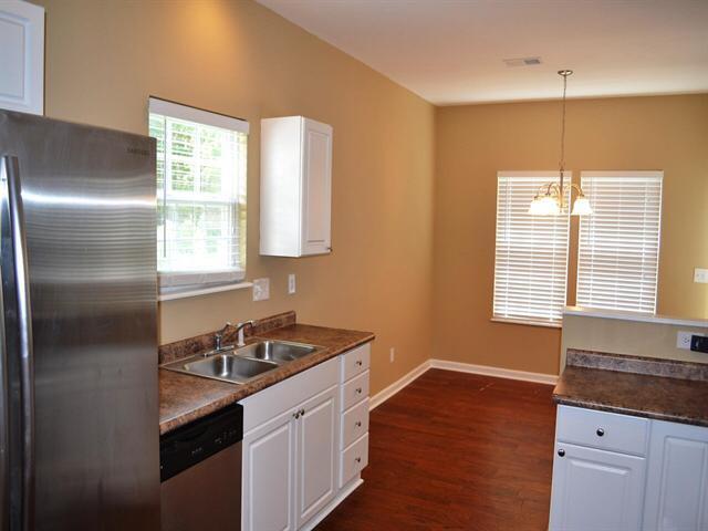 Building Photo - 214 Windsong Dr