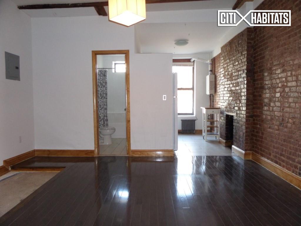Primary Photo - 2310 1st Ave