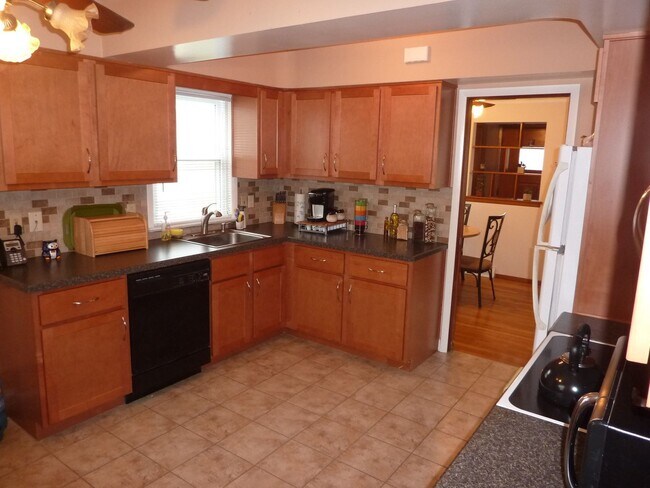 Foto del edificio - Mayfield Hts Ranch for Rent