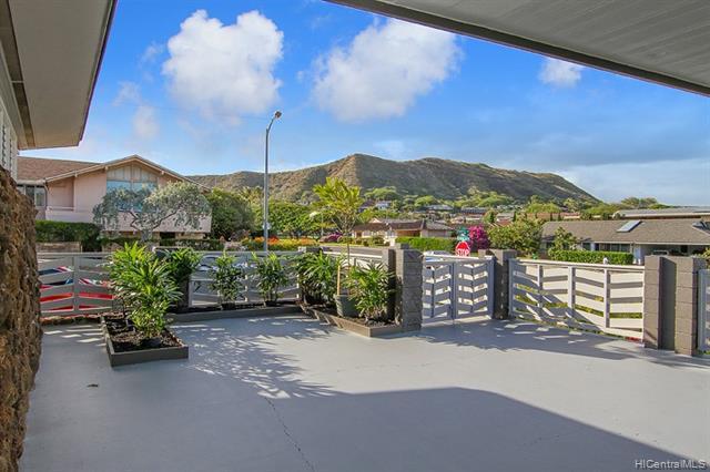Building Photo - 4205 Kahala Ave