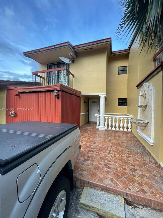 Foto del edificio - 5391 W 20th Ct