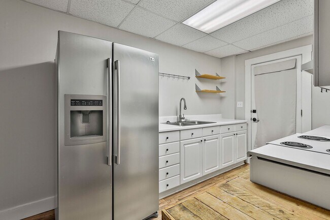 Foto del edificio - Sharpsburg Basement Apartment, ALL utilities included.