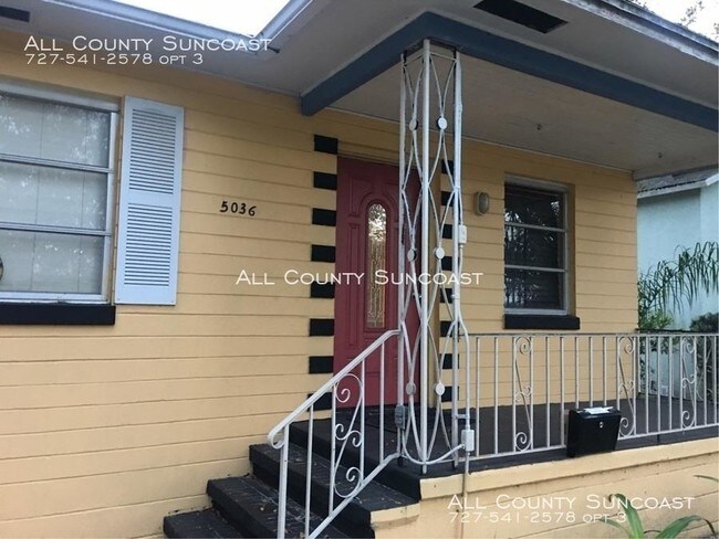 Building Photo - 4 bedroom in St Petersburg FL 33710