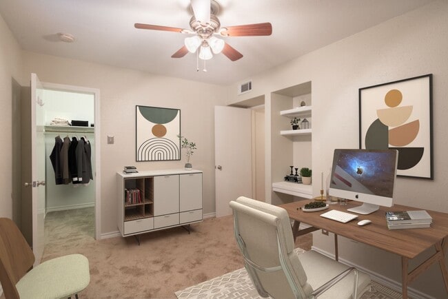 Building Photo - Condo Available for Rent!