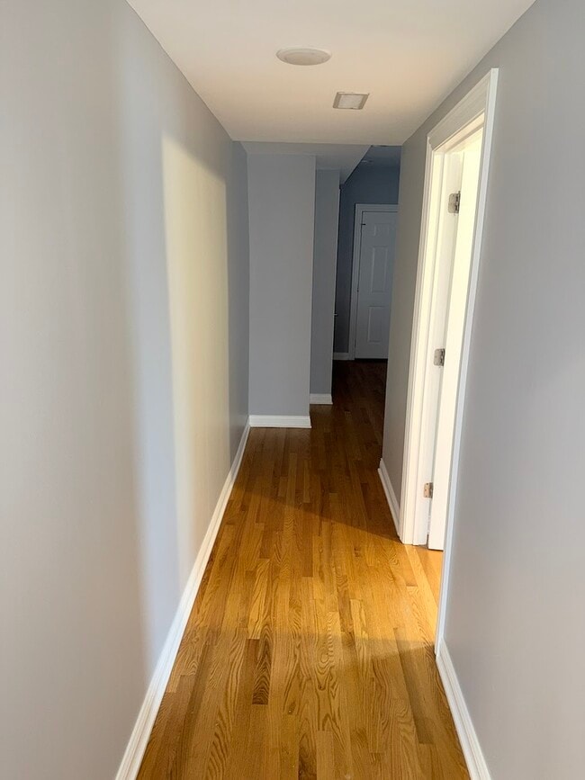 Foto del edificio - 4204 N Melvina Ave