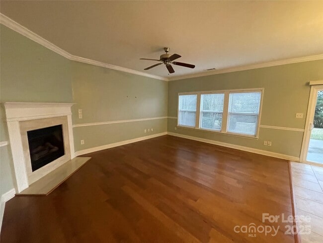 Building Photo - 12728 Cumberland Cove Dr