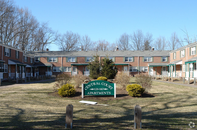 Building Photo - Central Court