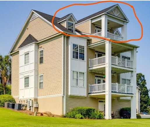 3rd Floor Unit- no elevator - 144 Breezes Dr