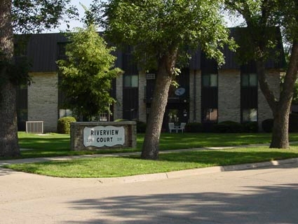 Primary Photo - Riverview Court Apartments