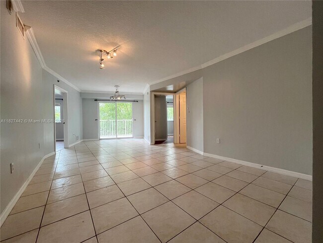 Foto del edificio - 2415 NW 16th St Rd